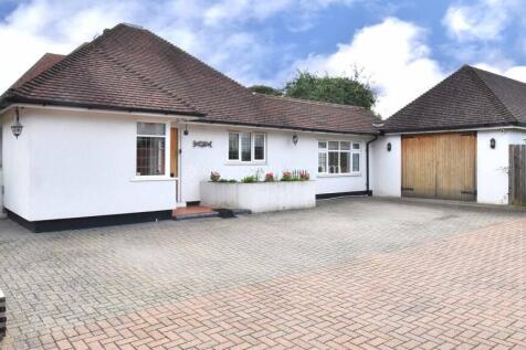 4 bedroom detached bungalow for sale