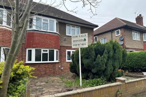 Dockwell Close, Bedfont 2 bed maisonette for sale