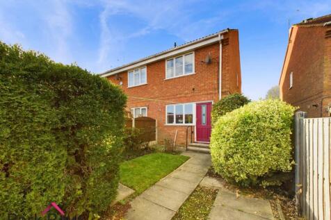 Low Street, Sherburn In Elmet, Leeds 2 bed end of terrace house for sale