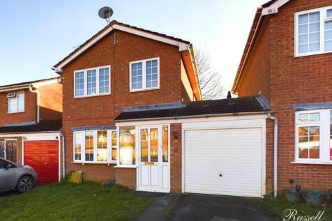 Hare Close, Buckingham 3 bed link detached house for sale