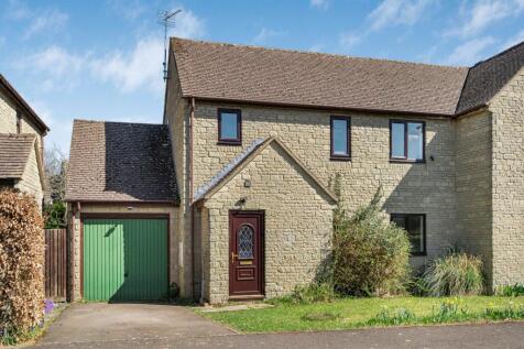 May Tree Close, Coates, Cirencester... 3 bed house for sale