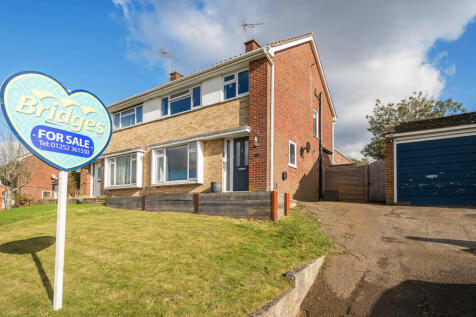 3 bedroom semi-detached house for sale