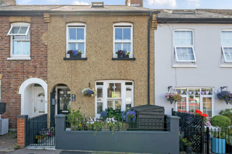 4 bedroom terraced house for sale