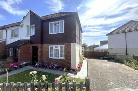 3 bedroom end of terrace house for sale