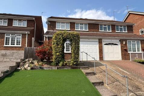 4 bedroom semi-detached house for sale