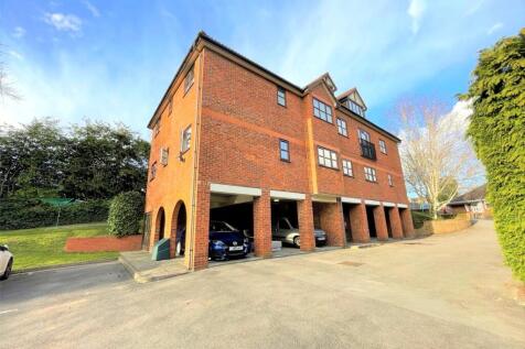 Studio flat for sale