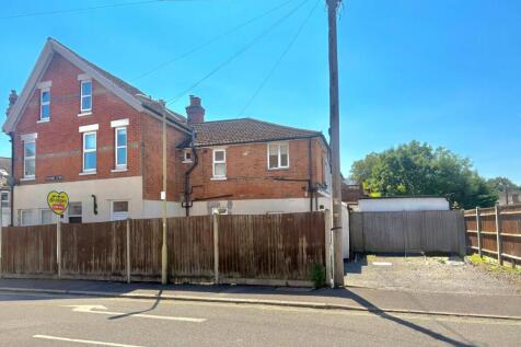2 bedroom maisonette for sale