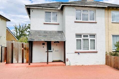 3 bedroom semi-detached house for sale