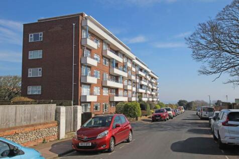 Cliff Road, Eastbourne, BN20 7XE 3 bed flat for sale