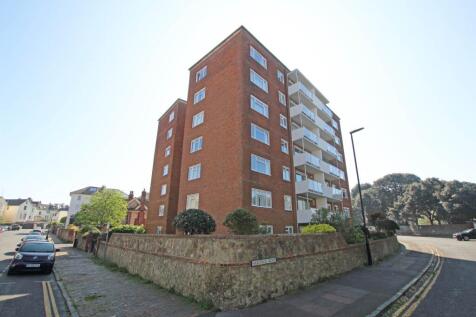 3 bedroom flat for sale