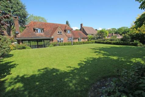 Walnut Tree Walk, Eastbourne, BN20 9BP 4 bed detached house for sale