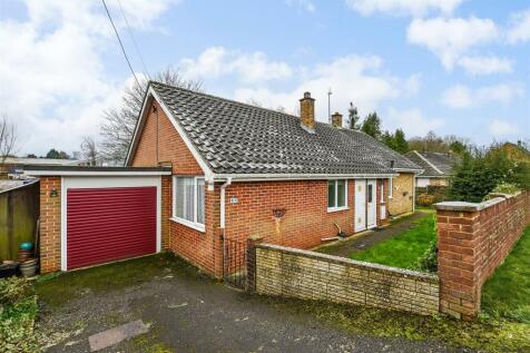 Mead Hedges, Andover 3 bed bungalow for sale