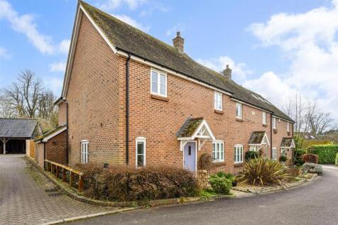 3 bedroom end of terrace house for sale