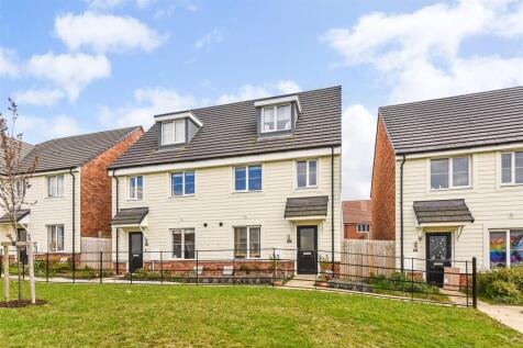 3 bedroom semi-detached house for sale