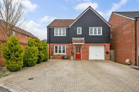 Saddle Way, Andover 5 bed detached house for sale
