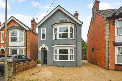 Junction Road, Andover 3 bed detached house for sale