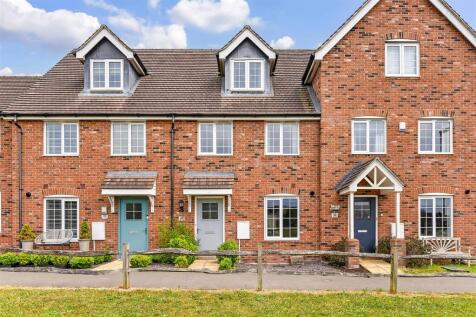 Fleece Close, Andover 4 bed terraced house for sale