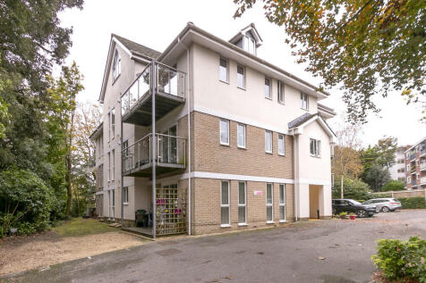 Emeralds, North Road Parkstone 2 bed apartment for sale