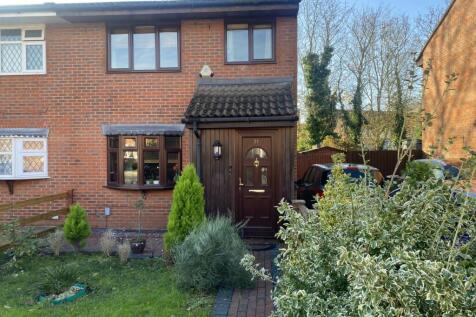 Walsham Close, London SE28 3 bed house for sale