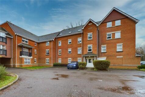 Worth Park Avenue, Pound Hill... 2 bed apartment for sale