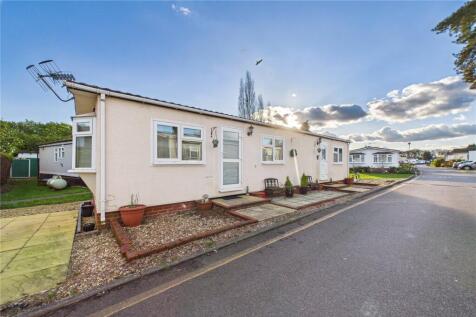Cambridge Lodge Park, Bonehurst Road... 2 bed detached house for sale