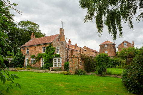 5 bedroom farm house for sale