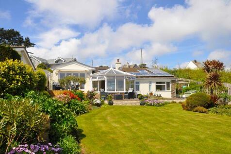 4 bedroom detached bungalow for sale