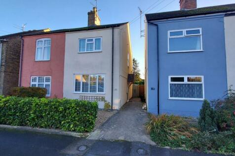 2 bedroom semi-detached house for sale