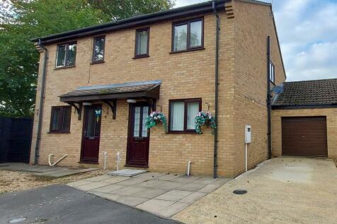 2 bedroom semi-detached house for sale