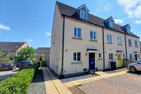 3 bedroom terraced house for sale