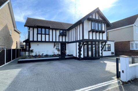 6 bedroom detached house for sale