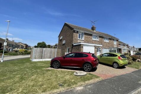 Chilham Close, Basildon, Essex, SS13 3 bed semi