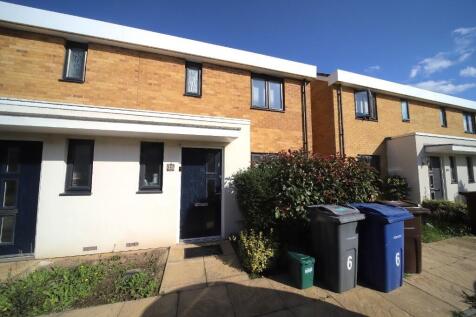 Lapwin Close, East Tilbury, Essex, RM18 3 bed semi