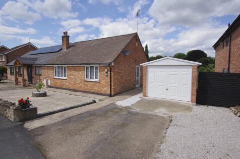 2 bedroom semi-detached bungalow for sale