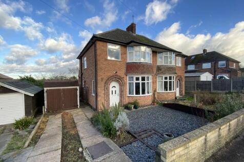 Silverton Road, Loughborough 3 bed semi