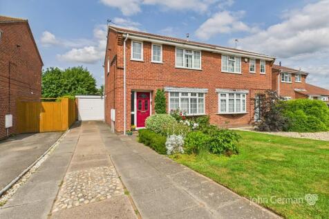 Francis Drive, Loughborough 3 bed semi