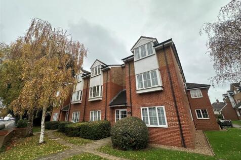 Studio flat for sale