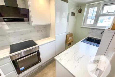 Middle Park Avenue, London, SE9 Studio for sale