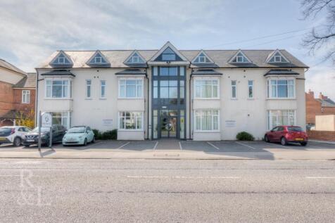 1 bedroom ground floor flat for sale