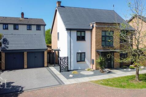 4 bedroom detached house for sale