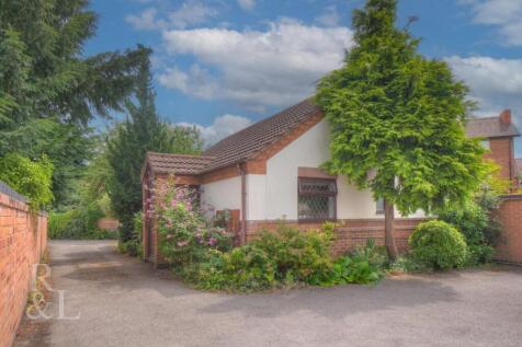 2 bedroom detached bungalow for sale