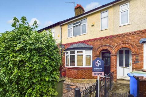 Springfield Road, Sittingbourne... 2 bed terraced house for sale