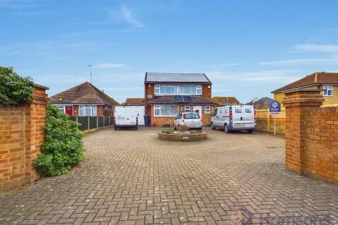 North Street, Sittingbourne, Kent... 4 bed detached house for sale