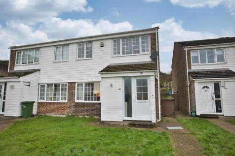Enbrook Valley, Folkestone, CT20 3 bed semi