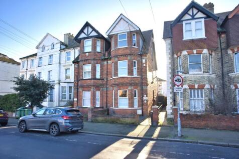 Radnor Bridge Road, Folkestone, CT20 4 bed semi