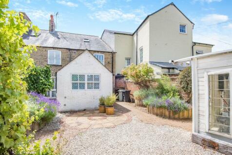 5 bedroom terraced house for sale