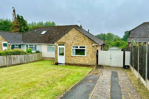 3 bedroom semi-detached bungalow for sale