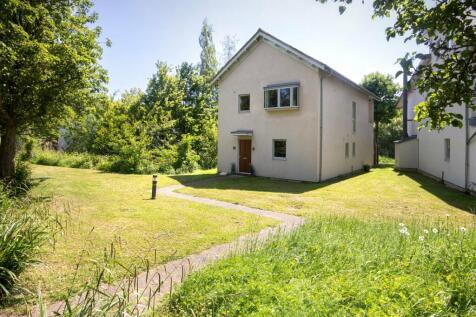 86 Clearwater, The Lower Mill Estate 4 bed detached house for sale
