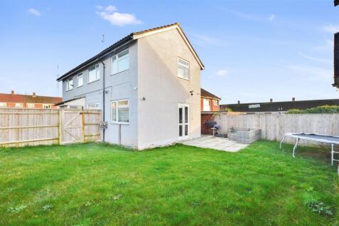 4 bedroom semi-detached house for sale