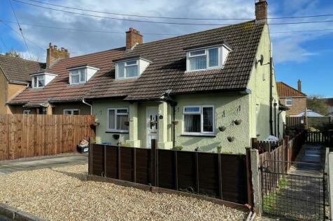 4 bedroom semi-detached house for sale